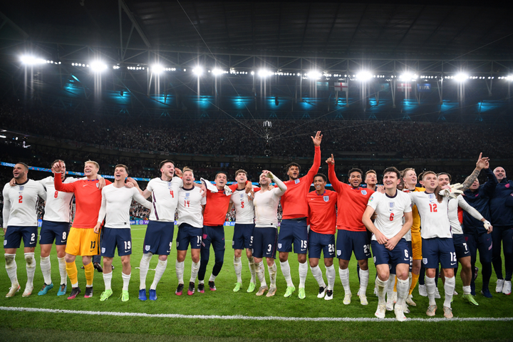 Mourinho: 'Quả 11m là quyết định sai, tại sao trọng tài không xem lại?' - 3
