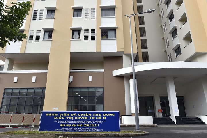 Phó Thủ tướng Vũ Đức Đam kiểm tra BV dã chiến, khu phong toả tại TP.HCM - 2