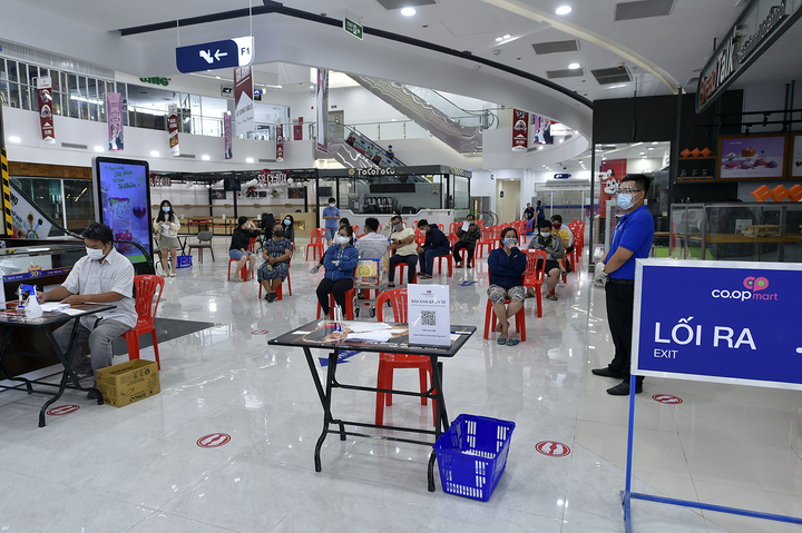 Thủ tướng: Dành tất cả những gì tốt nhất cho TP.HCM chống dịch - 2