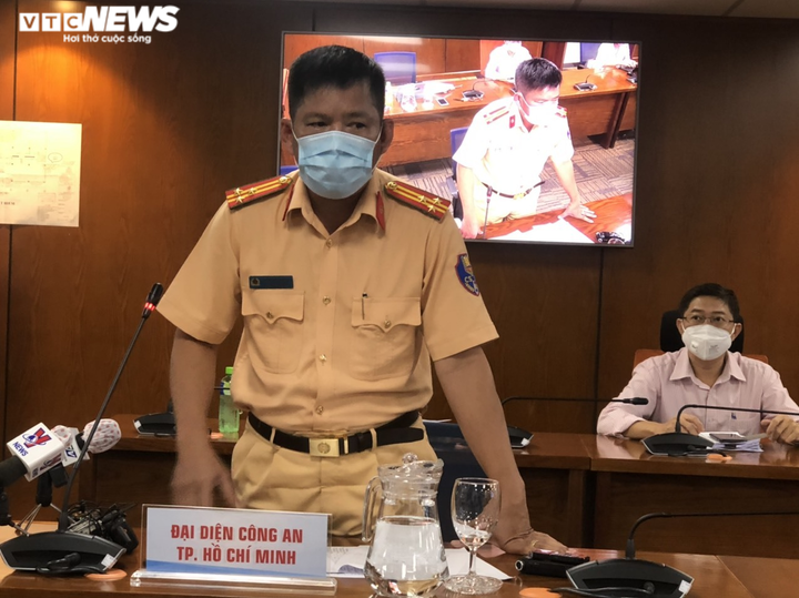 Từ ngày 9/7, người dân ra vào TP.HCM thế nào? - 2