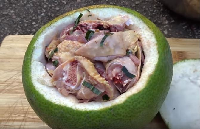 Gà hấp bưởi: Món đặc sản độc đáo, ăn là ghiền của người Đồng Nai - 3