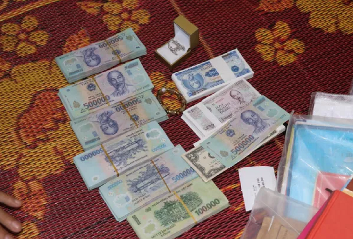 Phá đường dây cá độ bóng đá 60 tỷ đồng ở Quảng Bình - 2