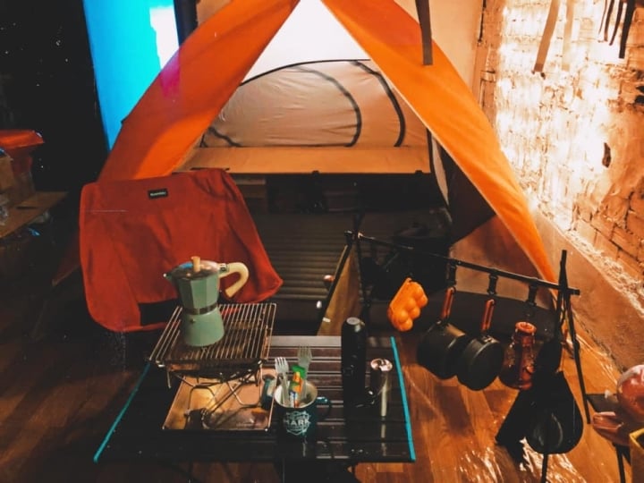 Ở nhà vẫn vui: Bung lều cắm trại tại gia, sao không thử?
