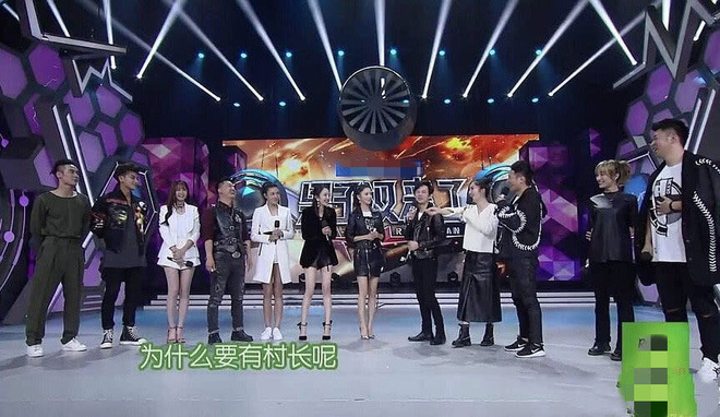 Chân của Dương Mịch hoàn hảo đến mức 'phát sáng', lấn át dàn mỹ nhân Cbiz - 2