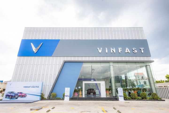 Showroom 3S đầu tiên của VinFast tại Cẩm Phả có gì đặc biệt? - 1