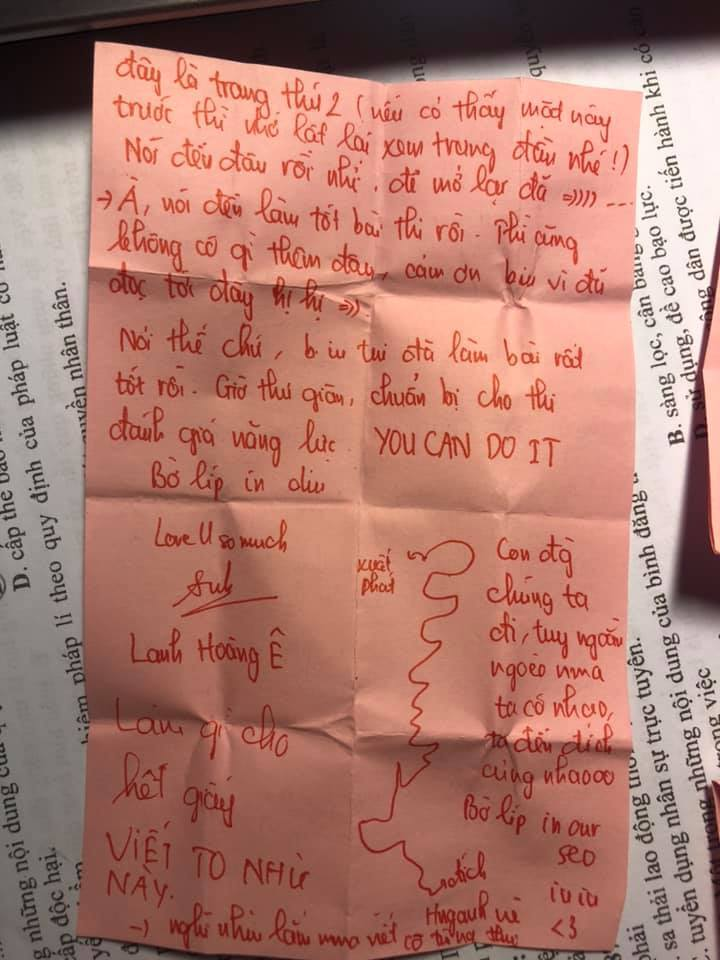 Hội sĩ tử rần rần ghen tị với ‘lá bùa’ mà cô bạn 2k3 nhận được trong kỳ thi THPT - 6