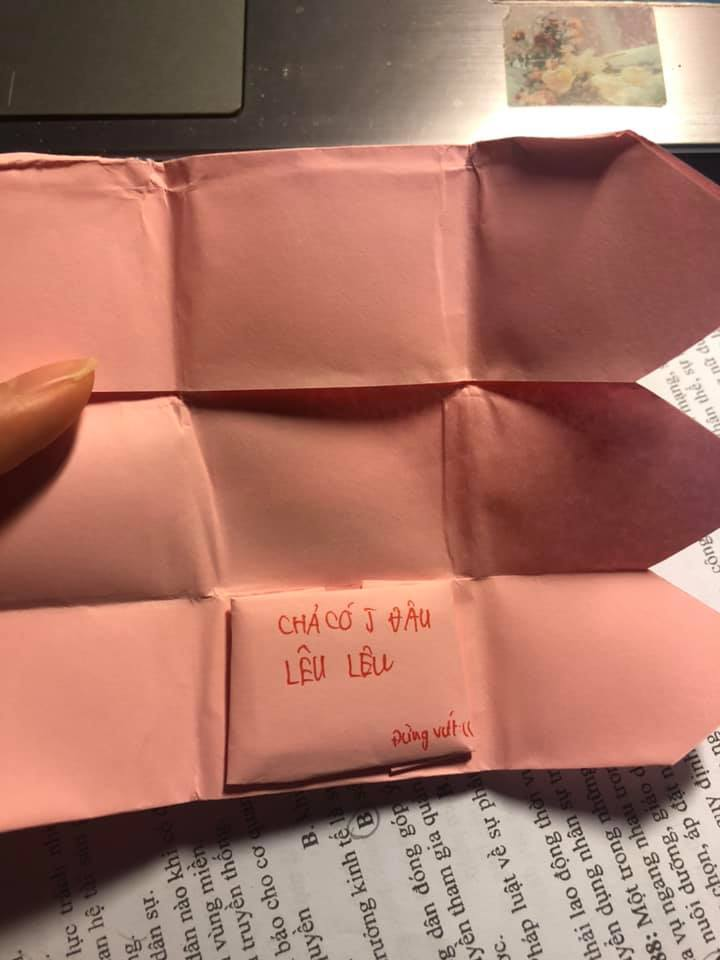 Hội sĩ tử rần rần ghen tị với ‘lá bùa’ mà cô bạn 2k3 nhận được trong kỳ thi THPT - 3