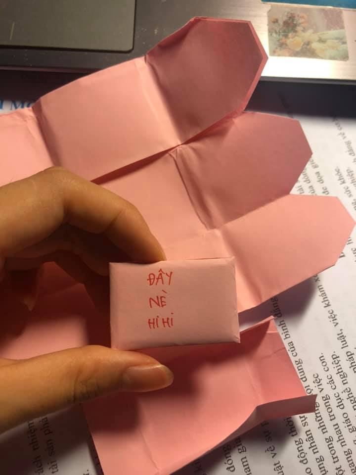 Hội sĩ tử rần rần ghen tị với ‘lá bùa’ mà cô bạn 2k3 nhận được trong kỳ thi THPT - 4