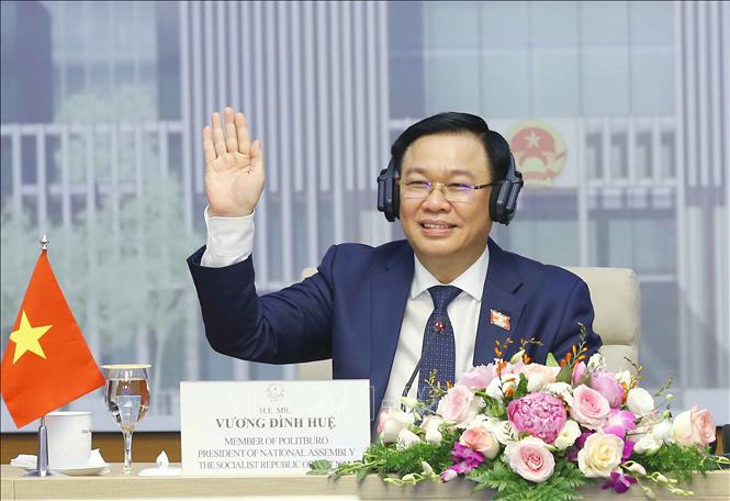 Quốc hội hướng về người dân trong cuộc chiến đẩy lùi COVID-19 - 1