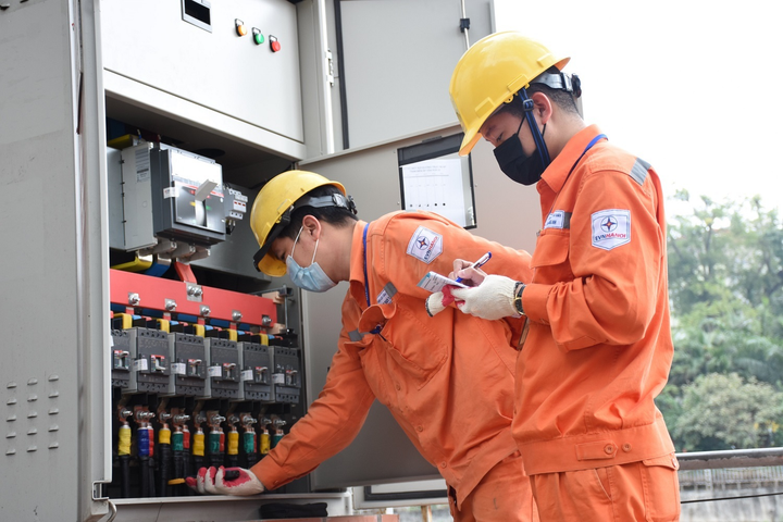 EVNHANOI triển khai thí điểm thực hiện đơn giá 'trọn gói dịch vụ' cấp điện - 2