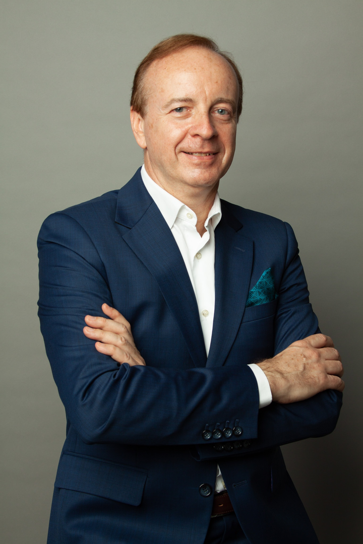 Khách sạn trăm tỷ được rao bán khắp nơi - 3