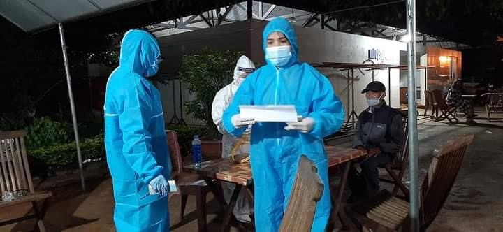 Nữ cán bộ ngân hàng Agribank ở Lâm Đồng dương tính SARS-CoV-2 - 1