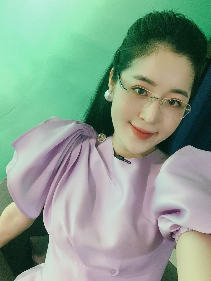 MC thời tiết từng gây sốt trong 'Người ấy là ai' giờ ra sao? - 6