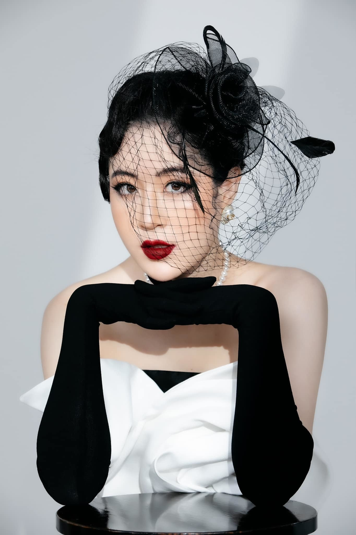 MC thời tiết từng gây sốt trong 'Người ấy là ai' giờ ra sao? - 11