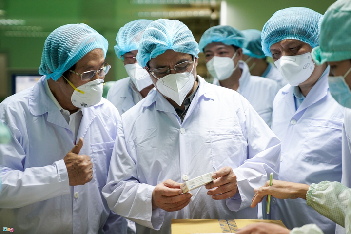 Thủ tướng: 'Cố gắng đến cuối tháng 7 có ít nhất 2 triệu liều vaccine cho TP.HCM' - 2