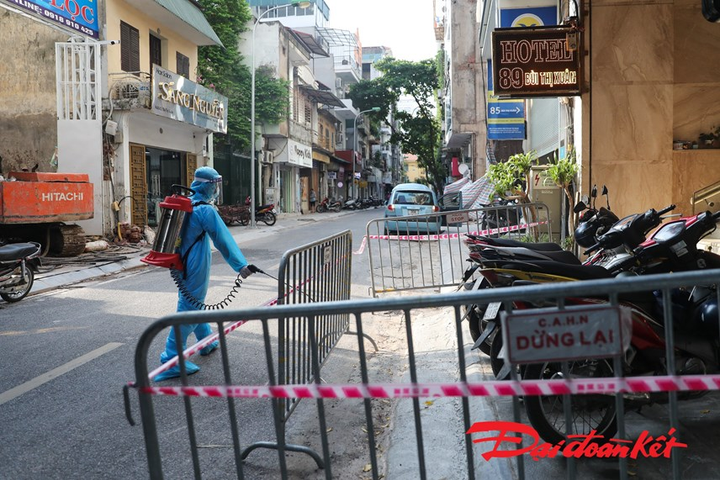 Phong tỏa các điểm ở quận Hai Bà Trưng, Hà Nội liên quan 5 ca dương tính nCoV - 2
