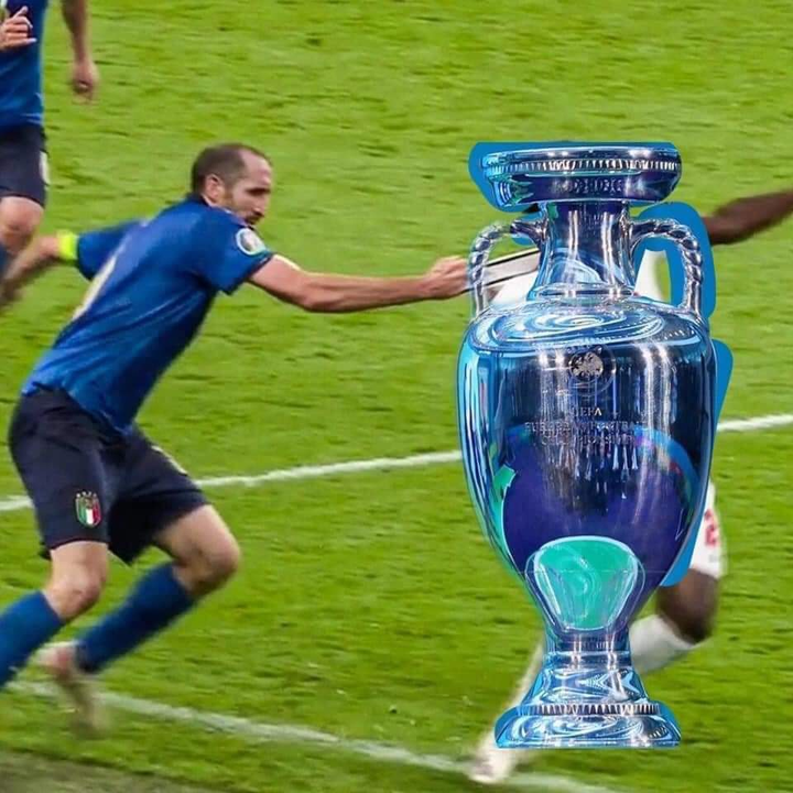 Italy vô địch EURO, ‘điểm nhấn’ gây cười nhất trận chính là hai nhân vật này - 7