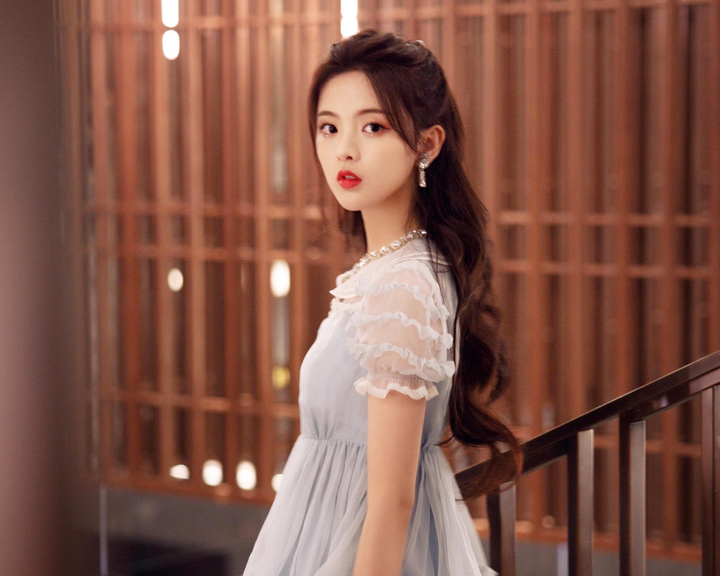 7 'thảm họa diễn xuất mới' trong hình hài xinh đẹp, đáng yêu - 4