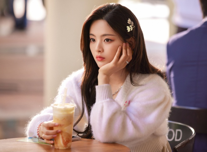 7 'thảm họa diễn xuất mới' trong hình hài xinh đẹp, đáng yêu - 2