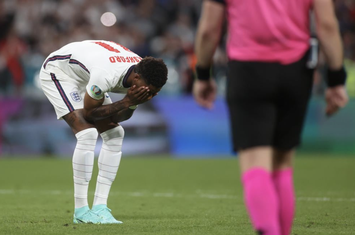 HLV Southgate chọn sai người đá 11m, Anh rơi nước mắt nhìn Italy vô địch EURO - 2