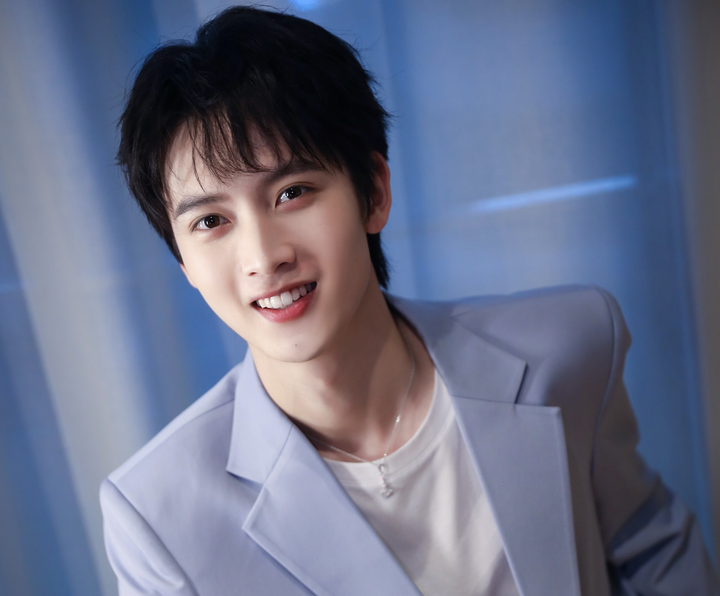 7 'thảm họa diễn xuất mới' trong hình hài xinh đẹp, đáng yêu - 16