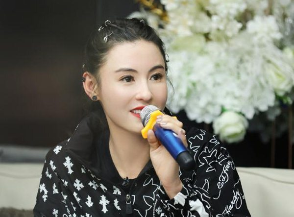 Khoe có nhiều đàn ông theo đuổi, Trương Bá Chi bị dân mạng mỉa mai - 2