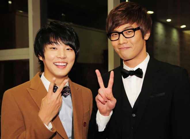 Bất ngờ trước tuổi thật của sao Hàn: Trên phim là mẹ con, ngoài đời học cùng lớp - 2