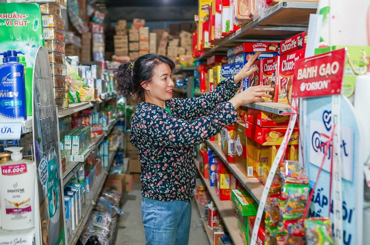 VinShop 'phủ đỏ' mọi ngõ ngách, đưa tạp hóa lên đời công nghệ - 6