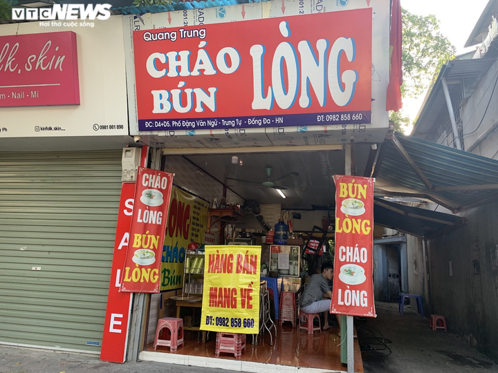 Phòng COVID-19, hàng quán ăn sáng ở Hà Nội nơi đóng cửa, nơi chỉ bán mang về - 5