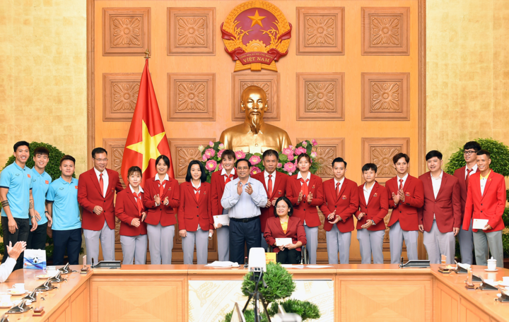 Thủ tướng: Càng trong dịch bệnh phức tạp, càng cần đẩy mạnh thể dục, thể thao - 1