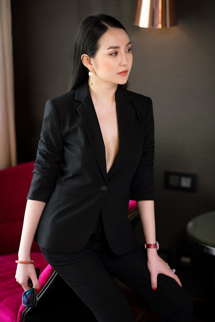 Vợ Tuấn Hưng tiết lộ tình hình tài chính của gia đình trong mùa dịch - 3