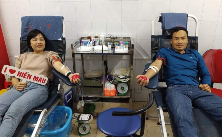 Chú rể Thanh Hóa chạy bộ 19 km đi đón dâu - 2