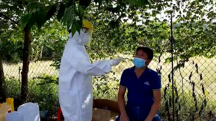 Hà Nội lập chốt kiểm soát, nhiều tài xế từ vùng dịch phải quay đầu - 2