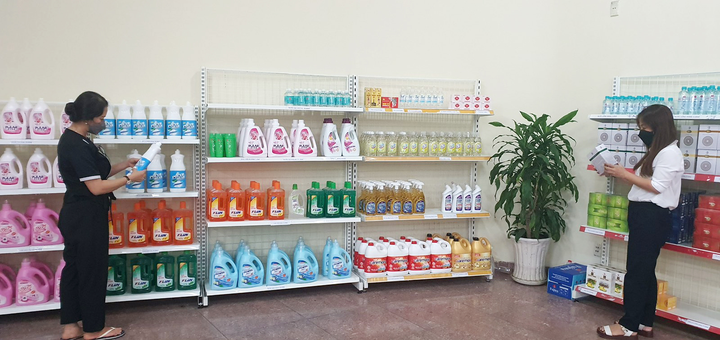 Người dân TP.HCM có thể ra bưu điện mua hàng thiết yếu - 3