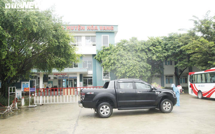 Nữ điều dưỡng khu điều trị COVID-19 ở Đà Nẵng dương tính với SARS-CoV-2 - 1