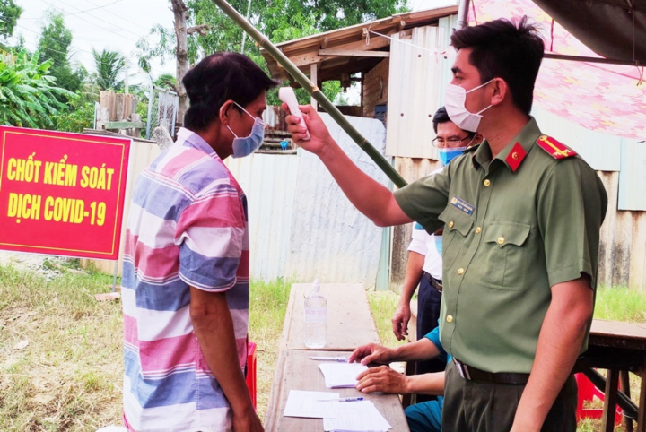 PGS.TS Trần Đắc Phu: 'Chống dịch COVID-19 của Việt Nam vẫn đang đi đúng hướng' - 2