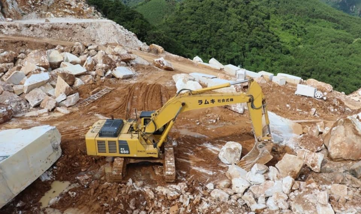 Khai thác khoáng sản trái phép quy mô lớn: Lãnh đạo huyện nói gì? - 2