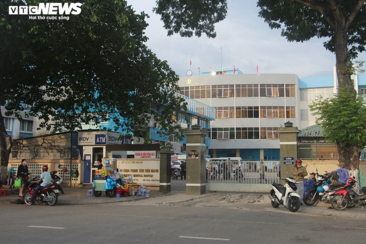 3 nhân viên y tế ở Tiền Giang dương tính SARS-CoV-2 khi xét nghiệm tầm soát - 1