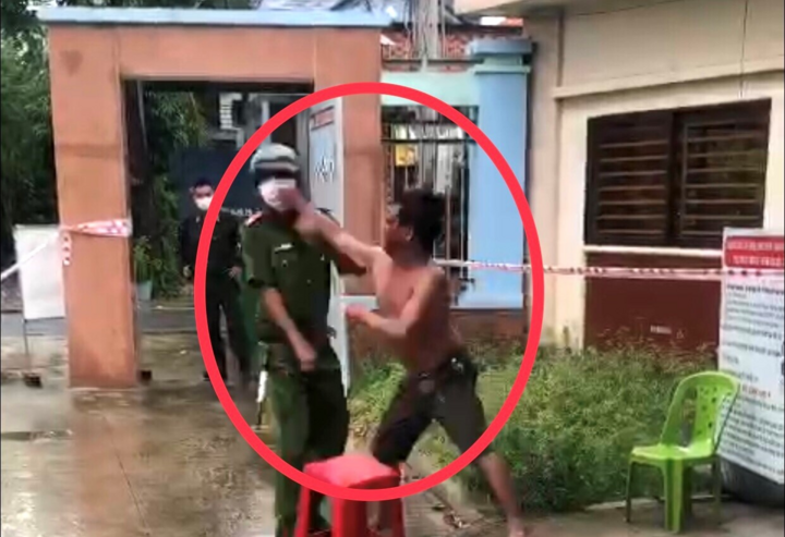 Khởi tố kẻ đấm vào mặt công an phường khi bị nhắc đeo khẩu trang - 1