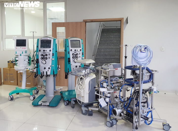 Ảnh: TP.HCM huy động bác sĩ giỏi, máy móc hiện đại nhất cho BV hồi sức COVID-19 - 6