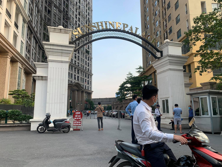 Hà Nội tạm phong tỏa tầng 11 chung cư Sunshine Palace - 1