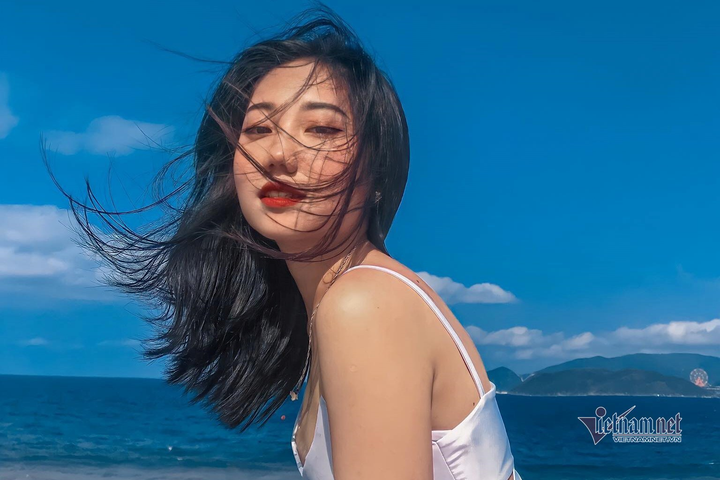 10X Nha Trang xinh xắn, giỏi ngoại ngữ, mê dạy học - 1