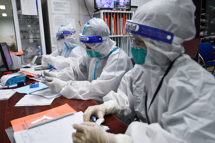 Bên trong khu điều trị người mắc COVID-19 có bệnh nền, thở máy tại TP.HCM - 3