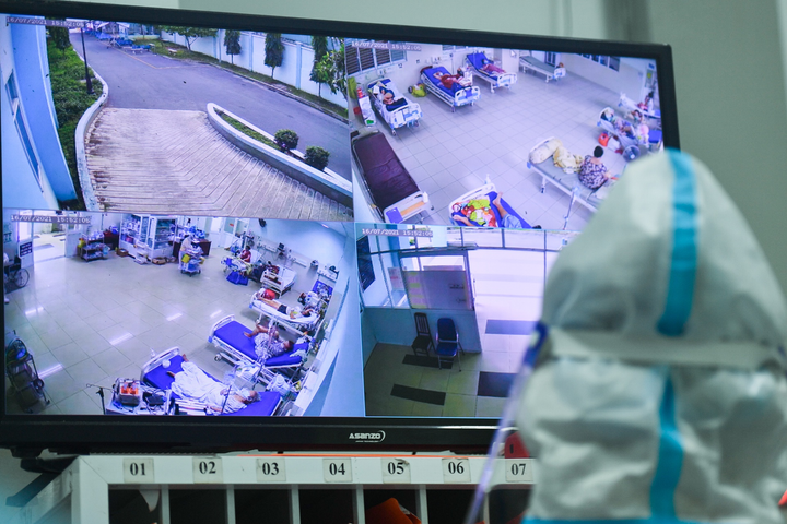 Bên trong khu điều trị người mắc COVID-19 có bệnh nền, thở máy tại TP.HCM - 4