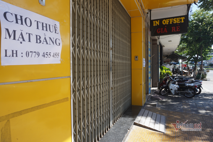 Trụ không nổi vì dịch, hàng loạt nhà hàng ở Đà Nẵng ồ ạt trả mặt bằng - 4