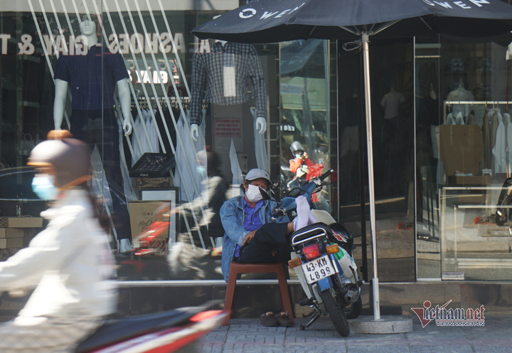 Trụ không nổi vì dịch, hàng loạt nhà hàng ở Đà Nẵng ồ ạt trả mặt bằng - 8