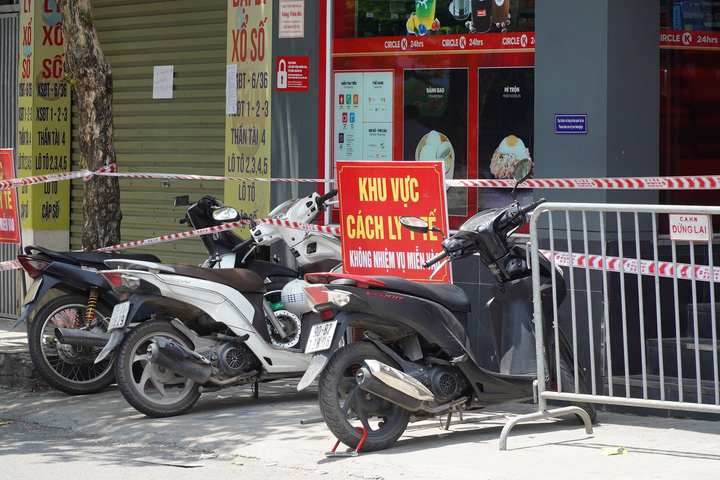 Hà Nội phong toả cửa hàng xổ số có ca dương tính với SARS-CoV-2 - 3