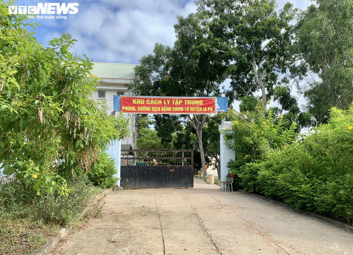 Cận cảnh những khu vực giãn cách xã hội theo Chỉ thị 16 ở Gia Lai - 9