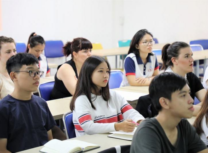 Dự kiến nâng mức vay vốn cho sinh viên nghèo lên 4 triệu đồng/tháng - 1