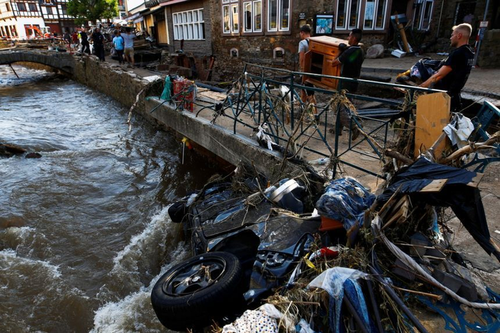 188 người chết vì lũ lụt ở châu Âu, Thủ tướng Đức sốc - 1